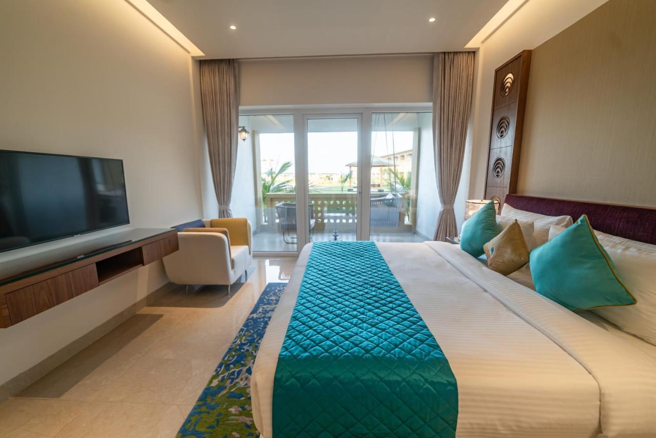Hawthorn Suites By Wyndham Dwarka Екстериор снимка