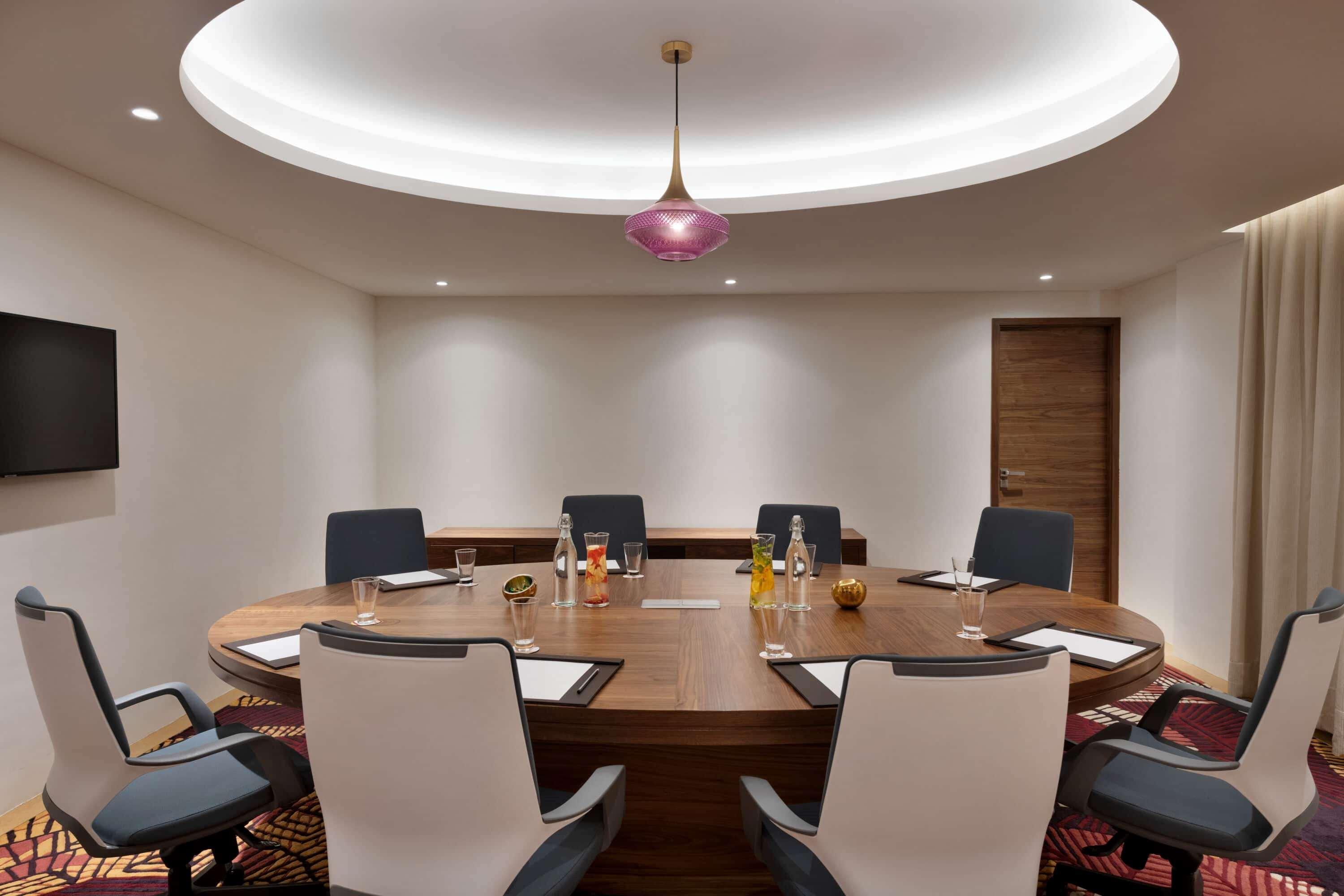 Hawthorn Suites By Wyndham Dwarka Екстериор снимка