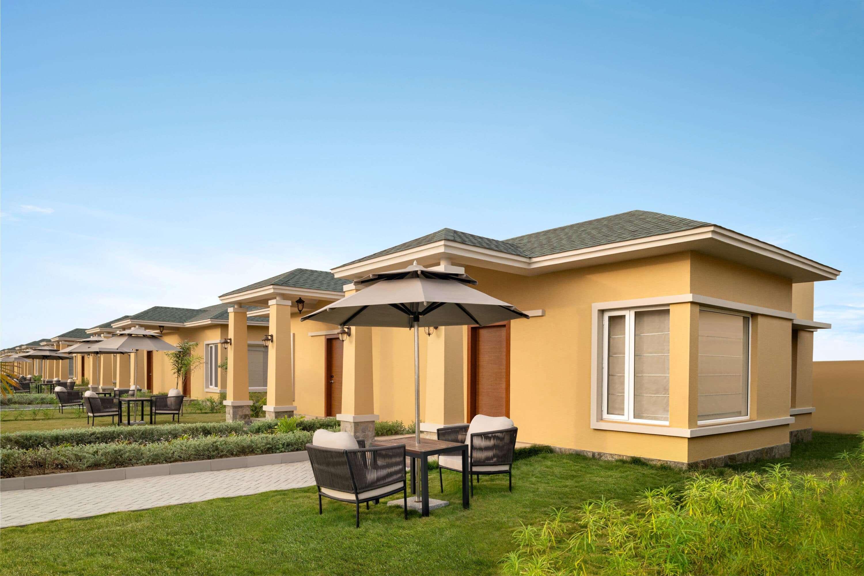 Hawthorn Suites By Wyndham Dwarka Екстериор снимка