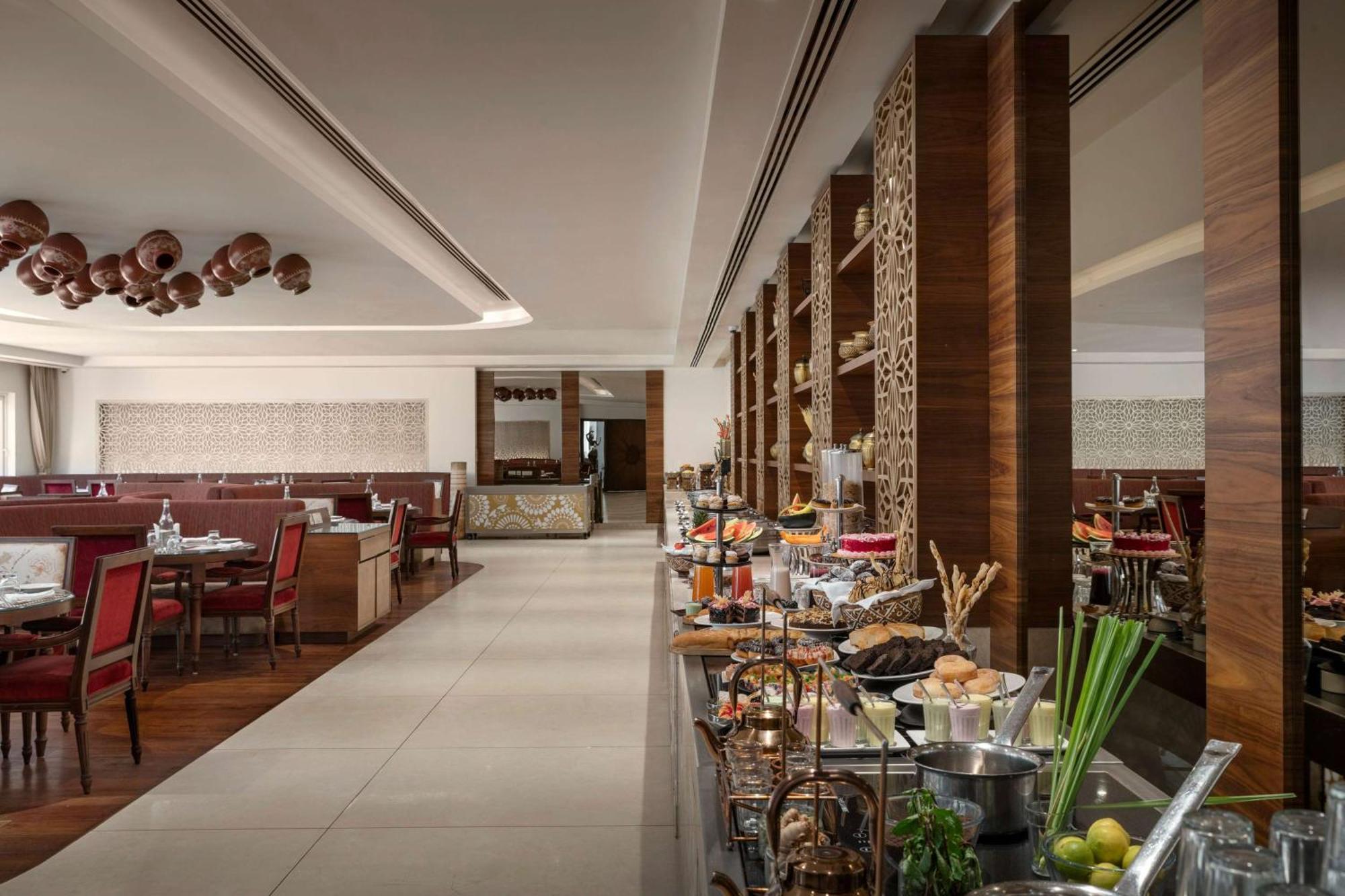 Hawthorn Suites By Wyndham Dwarka Екстериор снимка